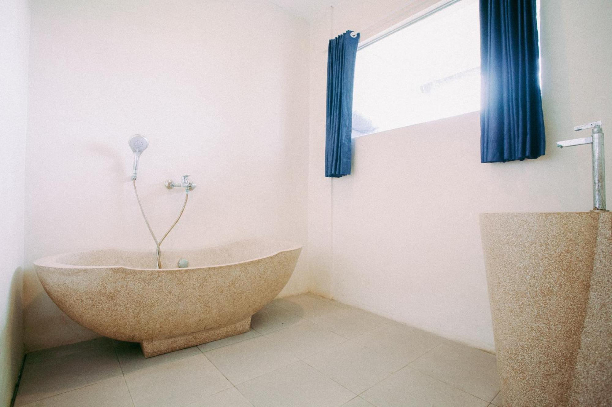 Swell Hotel, Pool Bar & Restaurant Tanah Lot Eksteriør bilde
